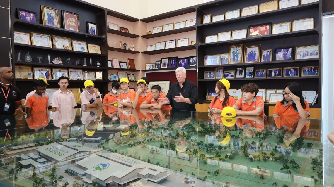 Học sinh Trường Quốc tế Singapore (SIS) tham quan công nghệ xử lý chất thải hiện đại tại VWS 1 510558639 1113795527442906 2965765146230928077 n