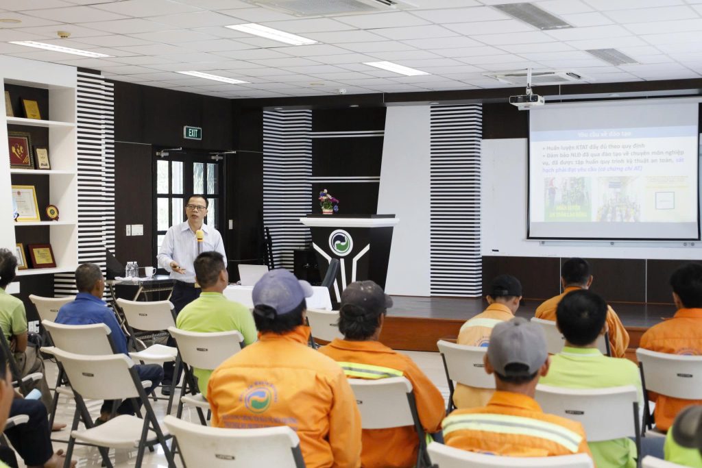 z6815875634718 d018932e6f6b136bb36a54887cd4230f