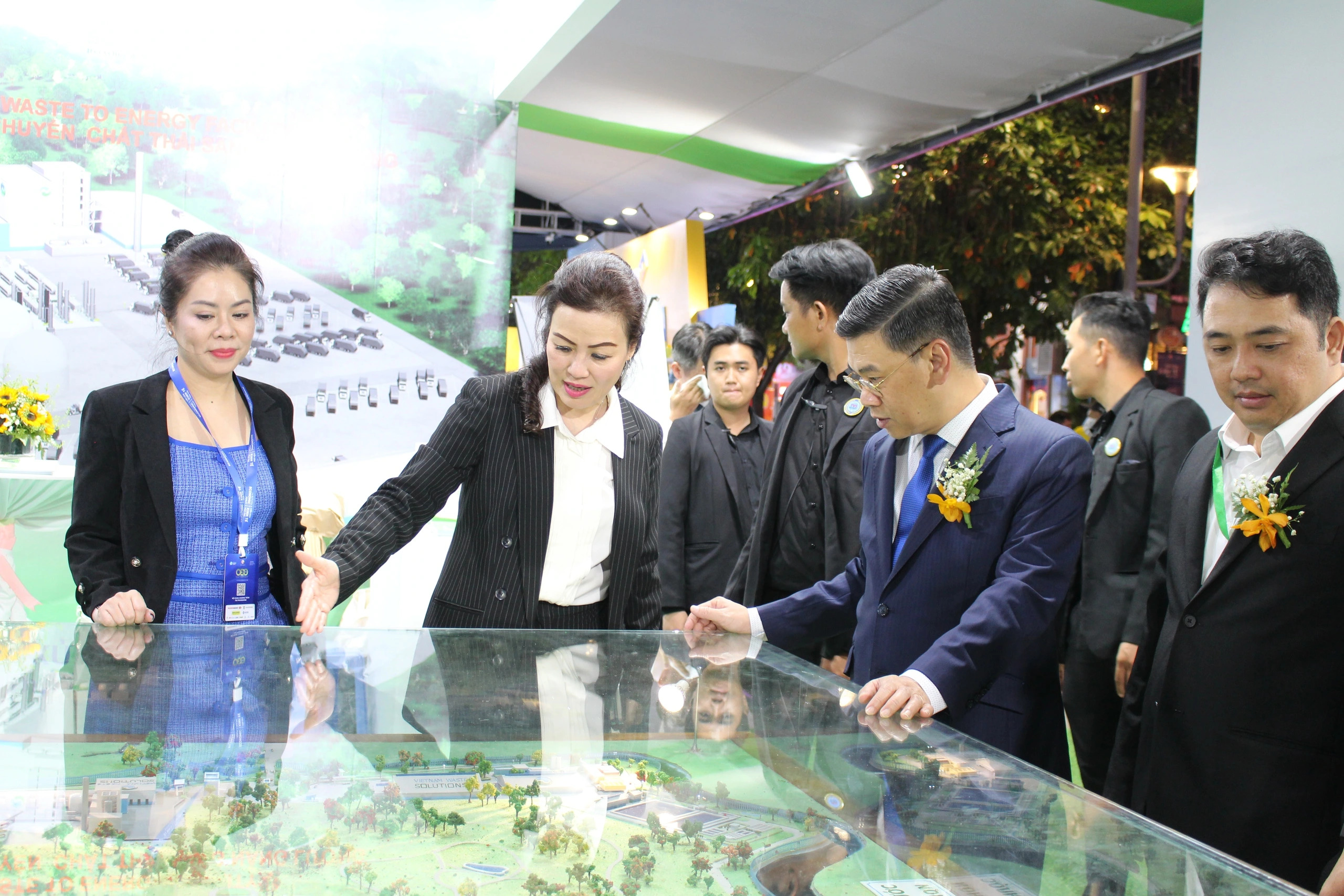 VWS triển lãm mô hình xử lý rác hiện đại, người dân TP.HCM hào hứng tham quan 5 7 17641411074261569704324