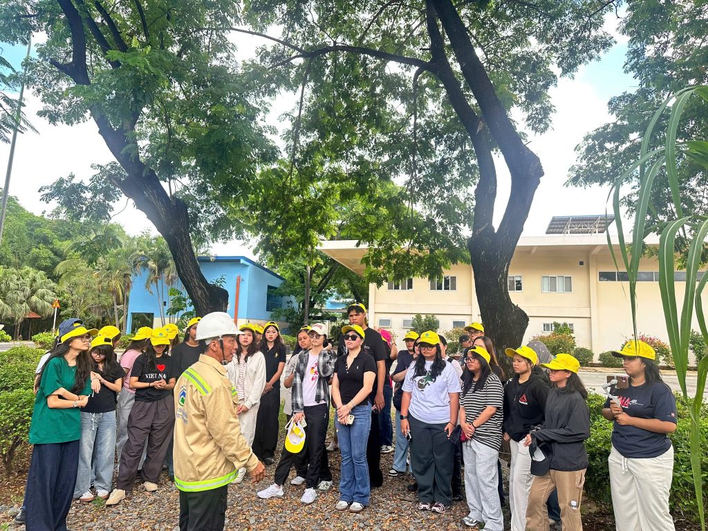 VWS Đón Đoàn Sinh Viên Cộng Đồng Kampong Glam (Singapore) Đến Tham Quan Khu Liên Hợp Đa Phước 5 735304524 1047451137785738 3915043675754526670 n